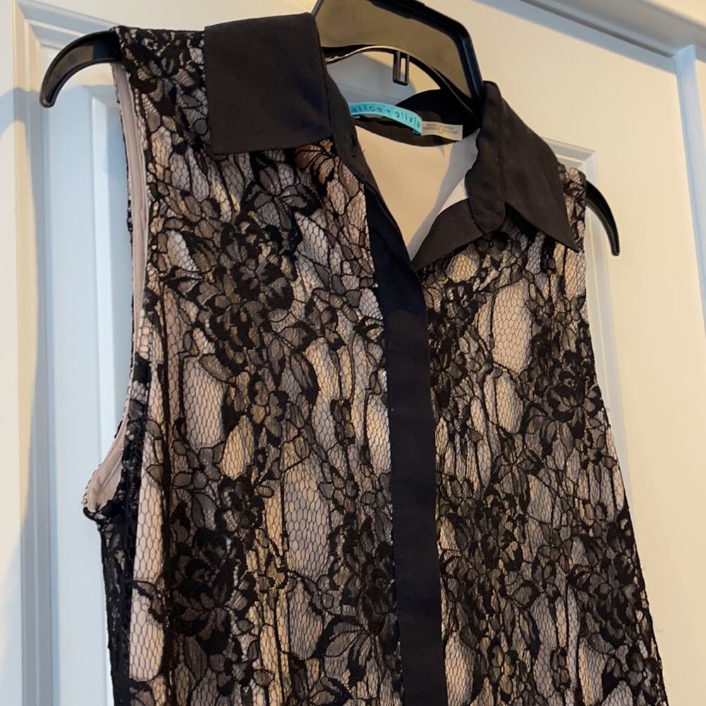 ALICE + OLIVIA Lace Collared Button Down Top - Picture 2 of 7